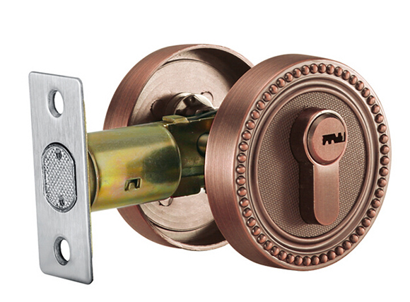 Heavy duty double cylinder deadbolt