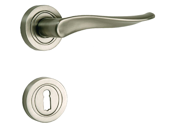 Modern Gold Plated Zinc Alloy Handles for Interior Doors .